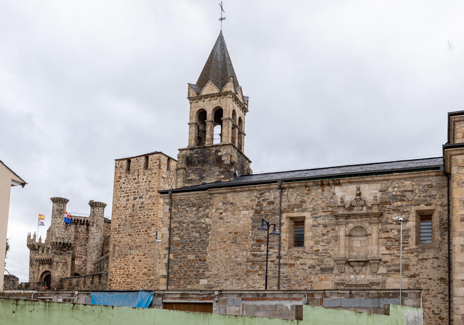 Nomada Castillo _ Vut-Le-251 Ponferrada Esterno foto